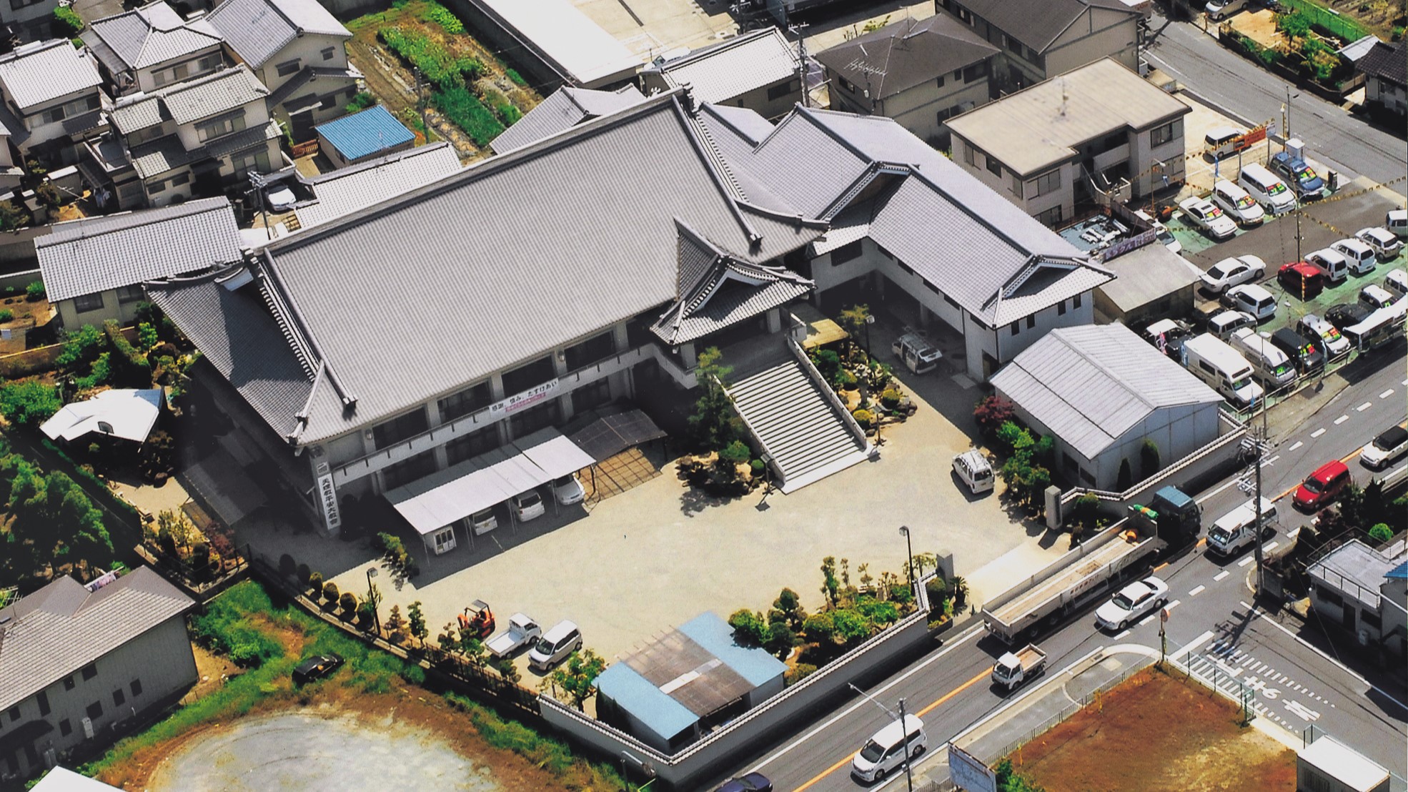 平安大教会の敷地全体の航空写真